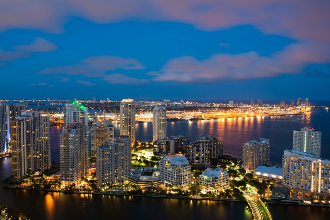 MIAMI-DADE REGISTRA EL DESEMPLEO MÁS BAJO DE FLORIDA: 1,9 % EN SEPTIEMBRE